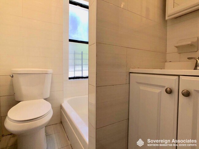 Photo - 518 W 204th St Unit 6