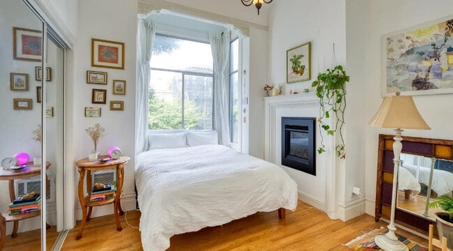 Photo - 190 Hermann St