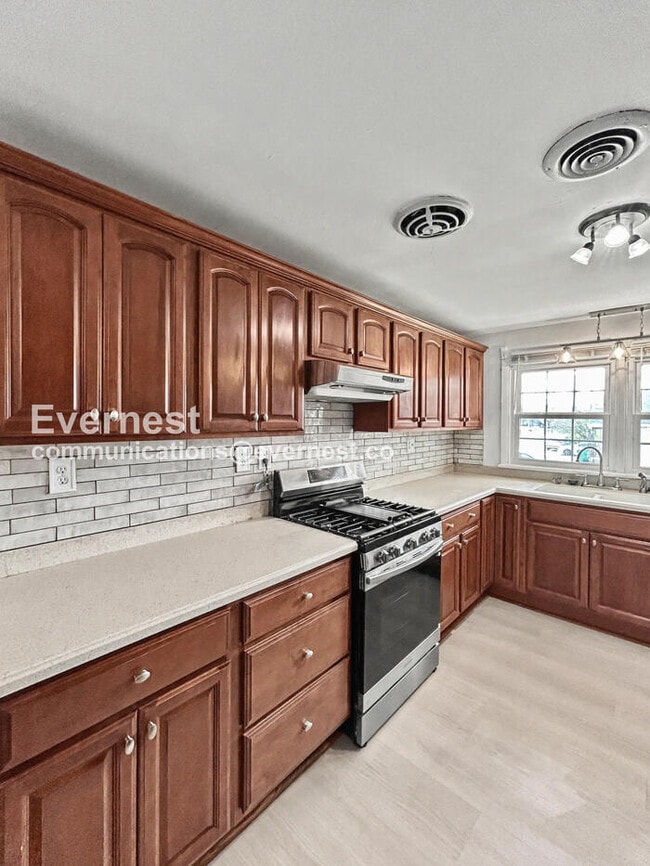 Photo - 616 S Jefferson St