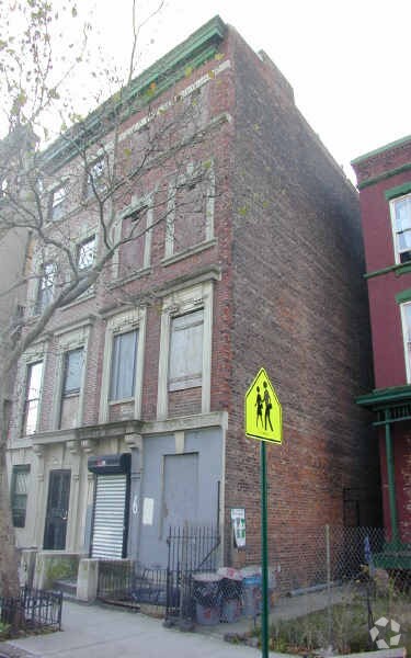 6 CON 130th ¡St - 6 W 130th St