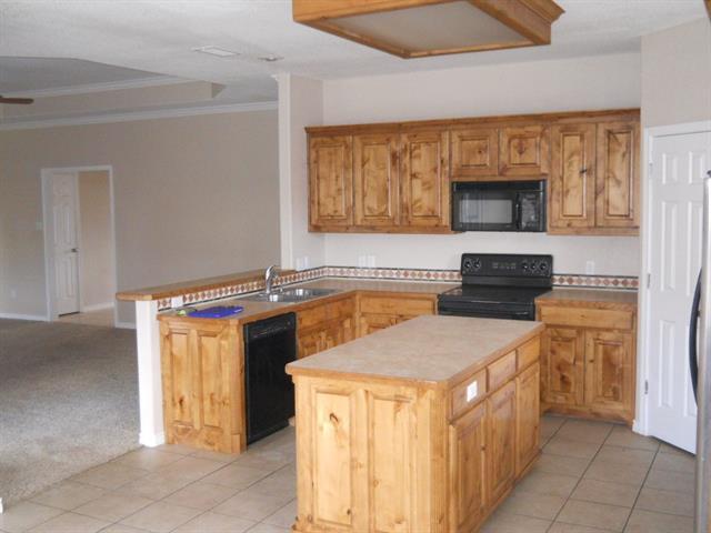 Photo - 202 Ruger St