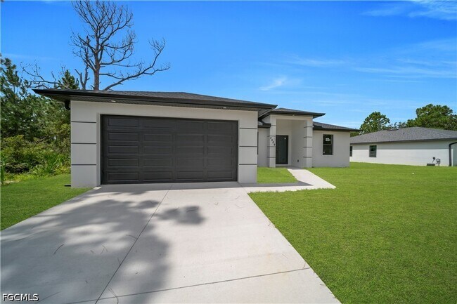 Photo - 2509 50th St W