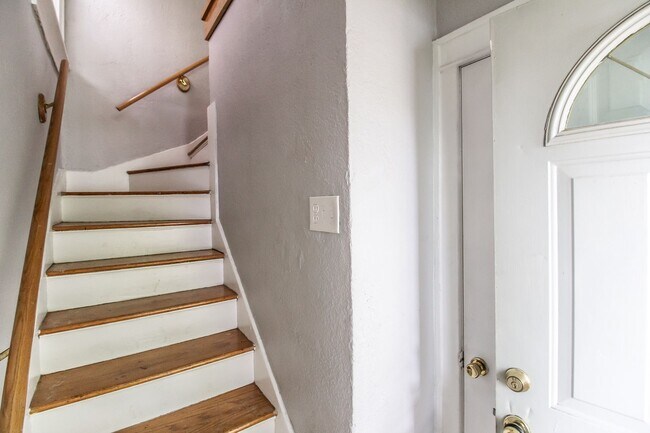 Photo - 846 Pennsylvania Ave Unidad A-2nd floor