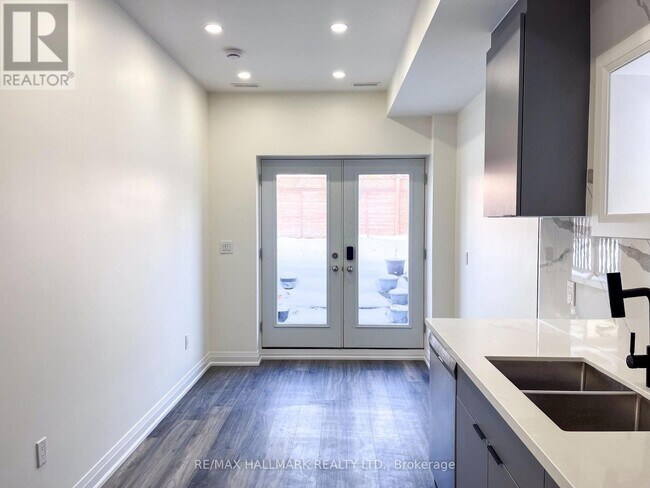 Photo - 22 Direzze Ct