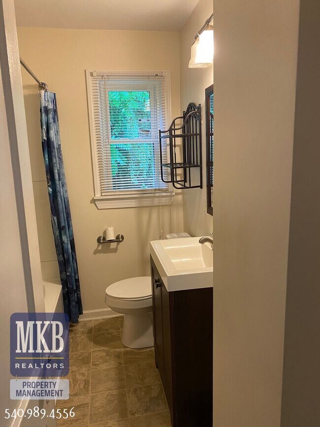 Photo - 3 Bedroom, 1 1/2 Bath Cape Cod