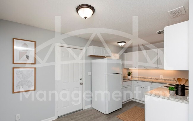 Photo - 1839 W 30th St