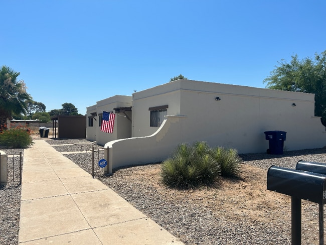 Building Photo - 3530 N Tucson Blvd Rental
