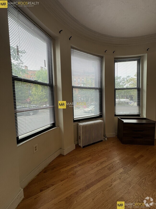 Building Photo - 591 Beacon St Rental