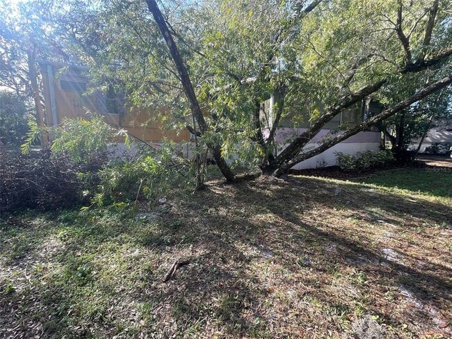 Photo - 15756 Trigonia St