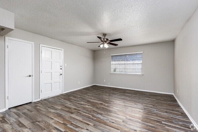 1 dormitorio, 1 baño - 735 pies cuadrados - Sala de estar - Zander Park