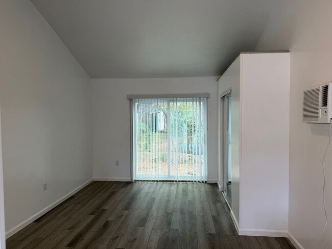 Photo - Arlington Unit C