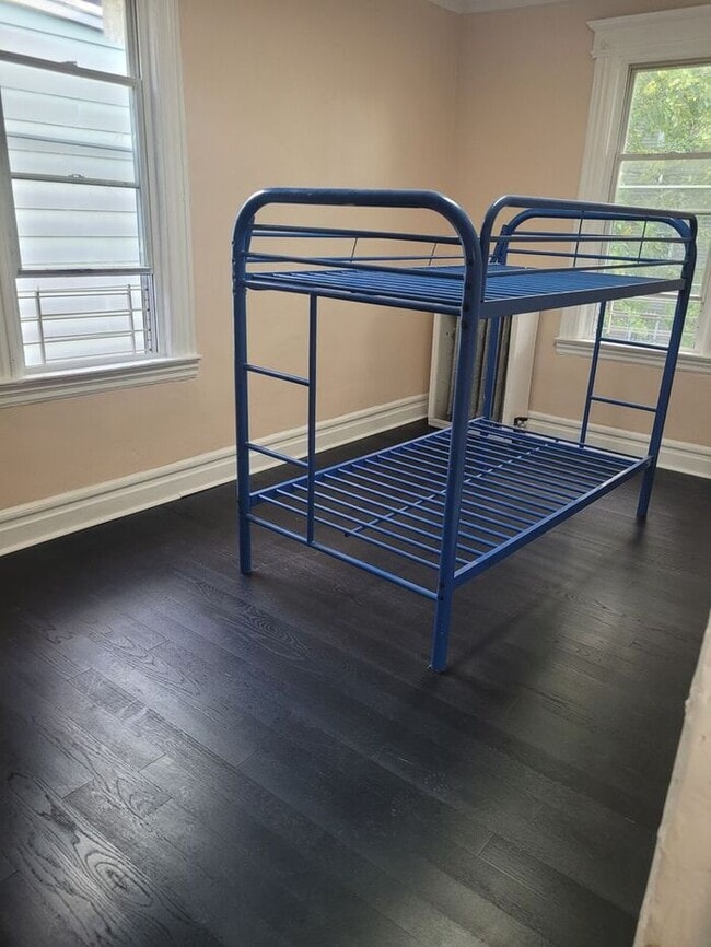 Photo - 91 S Munn Ave