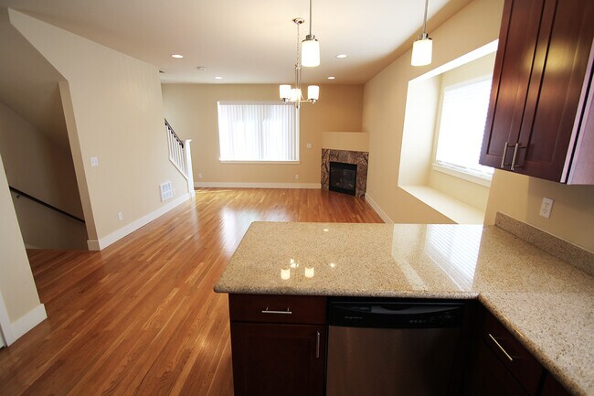 Photo - LUXURY 3 BED, 3 BATH SEATTLE TOWNHOME FOR RENT; AVAILABLE NOW!