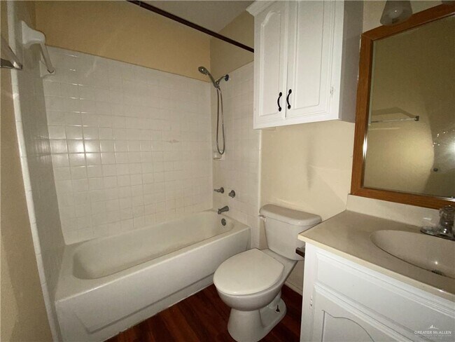 Photo - 2501 Hibiscus Ave Apartment