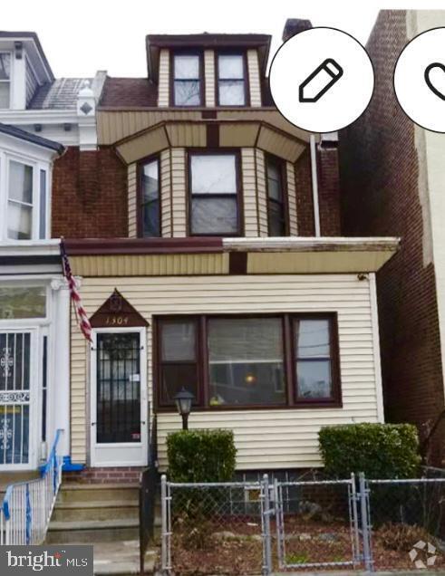Building Photo - 1304 Harrison St Rental