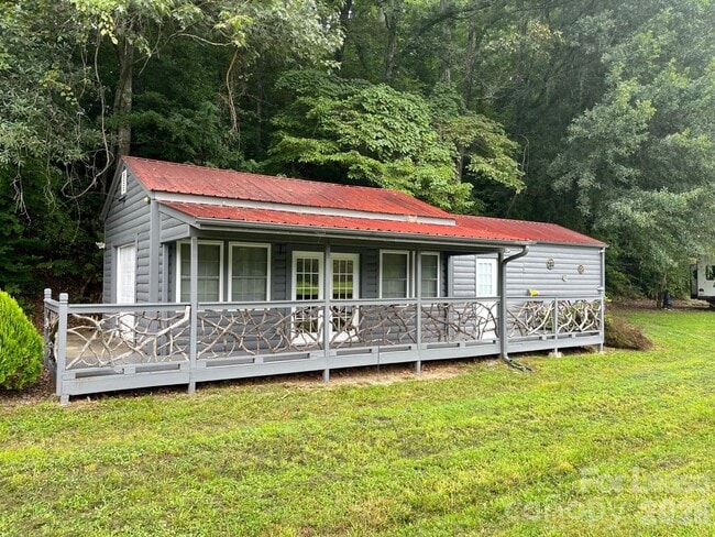 Photo - 1961 Cane Creek Rd