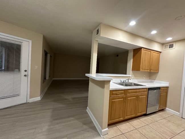 Photo - 2642 NW 33rd St Unidad 1902