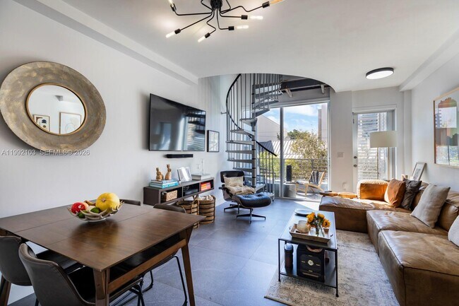 Building Photo - 3339 Virginia St Unit 311