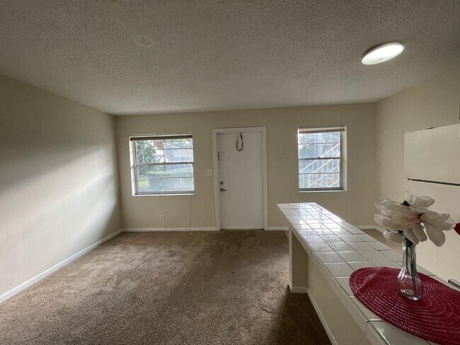 Photo - 5192 NE 6th Ave
