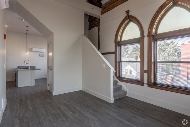 2BD, 1BA - 1,030SF