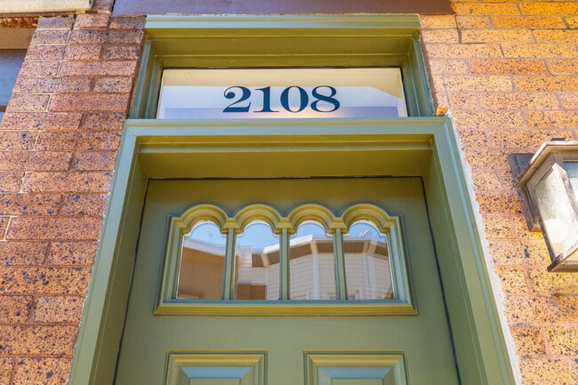 Building Photo - 2108 S Garnet St Rental