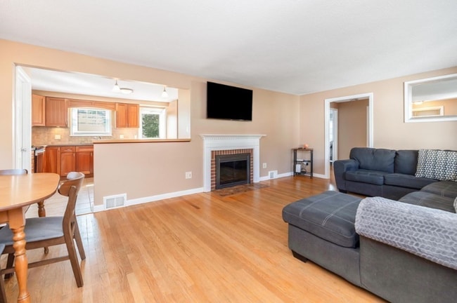 Photo - 257 Winton St