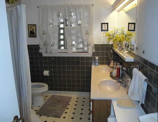 Photo - 2205 Country Club Dr