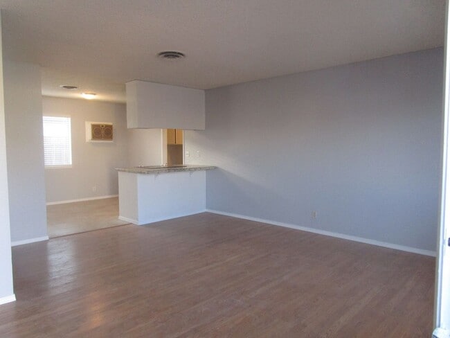 Building Photo - 632 Commercial Ave Unit A Rental