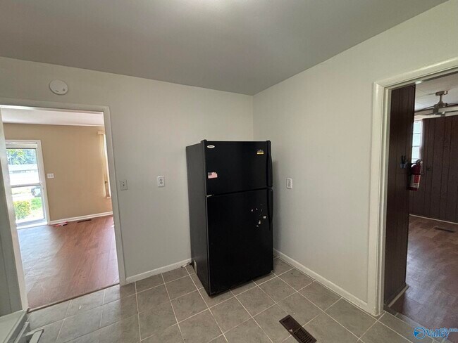 3907 Memorial Pkwy NW