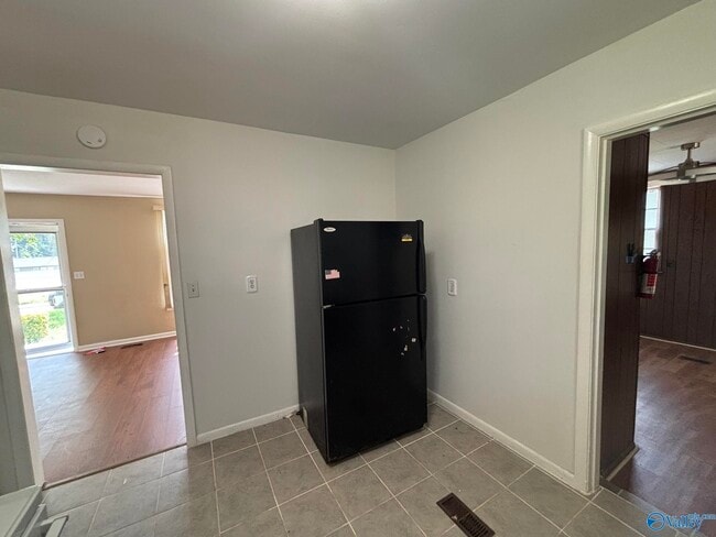 Photo - 3907 Memorial Pkwy NW