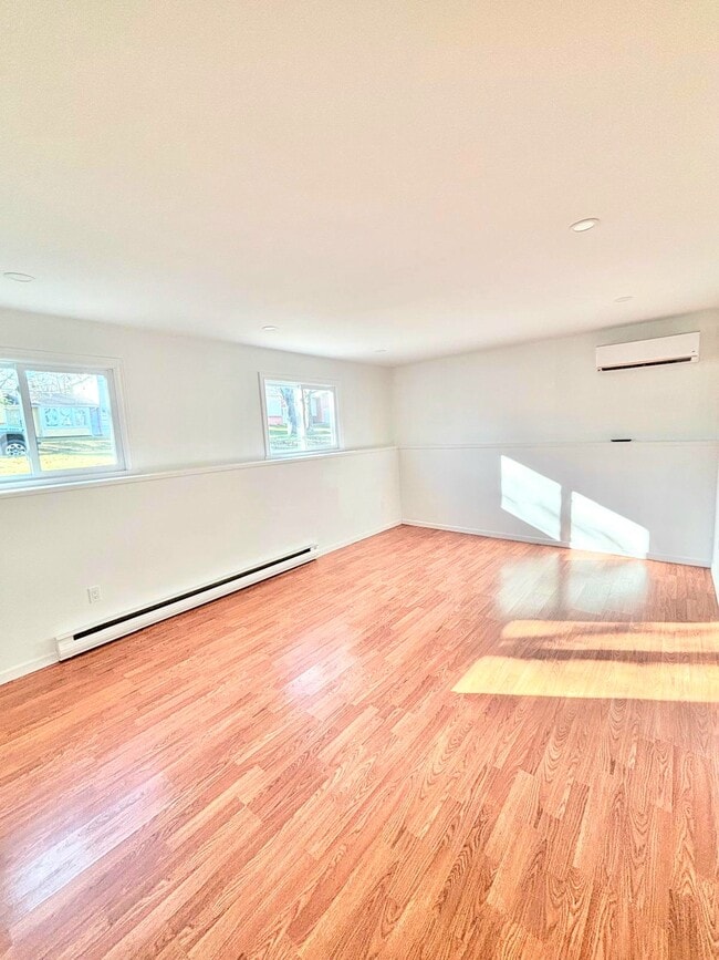 Photo - Spacious 1-Bedroom Apartment for Rent - Available December 1st Unit 1