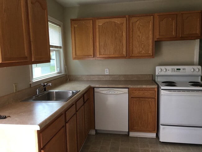 Photo - Wonderful 2 Bedroom, 1 Bath Duplex!!