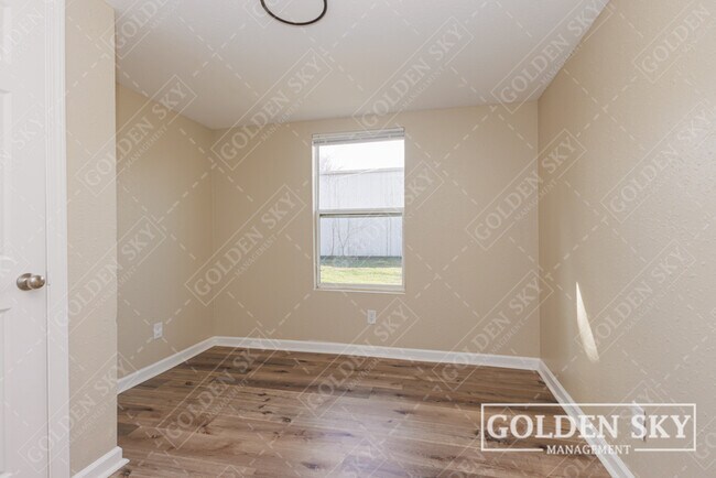 Photo - 1609 S Gharkey St Unit 1