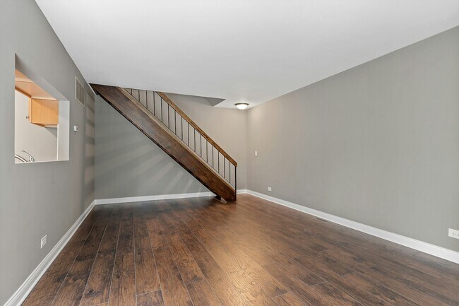 Photo - 223 Foxhead Ct