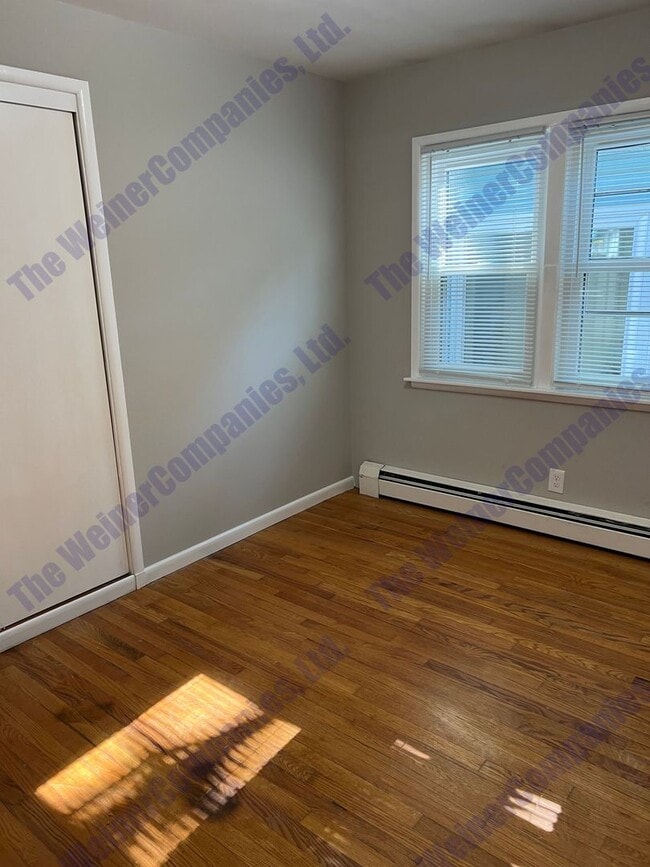 Photo - 4 Bedroom, 2 Bathroom Home for Sublease