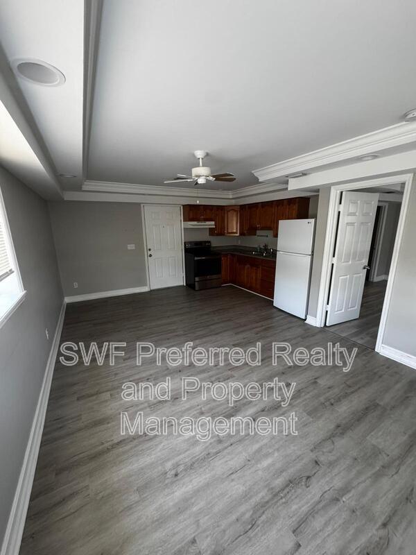 Photo - 222 Fairweather Ln