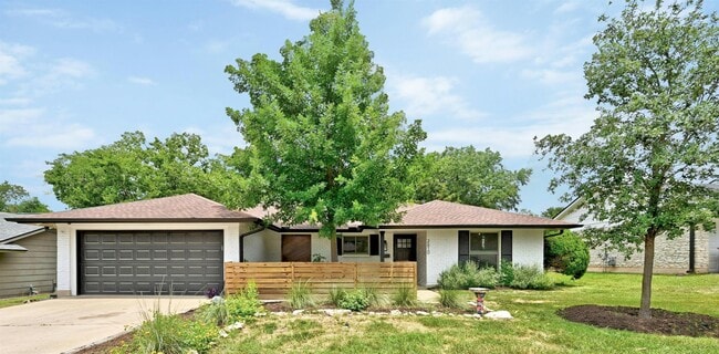 Photo - 2610 Coatbridge Dr House