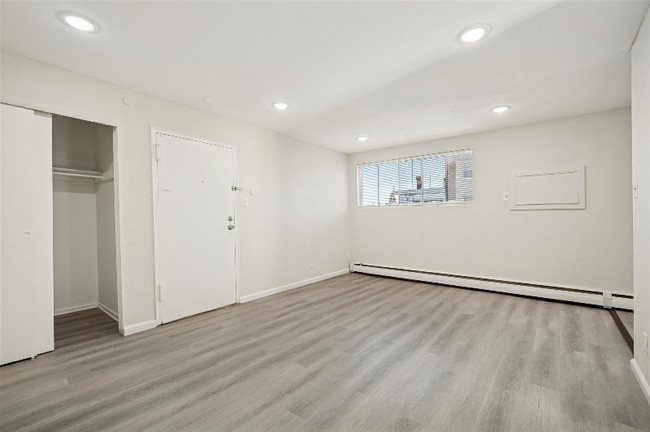 Photo - 1302 W Albanus St Unit 1