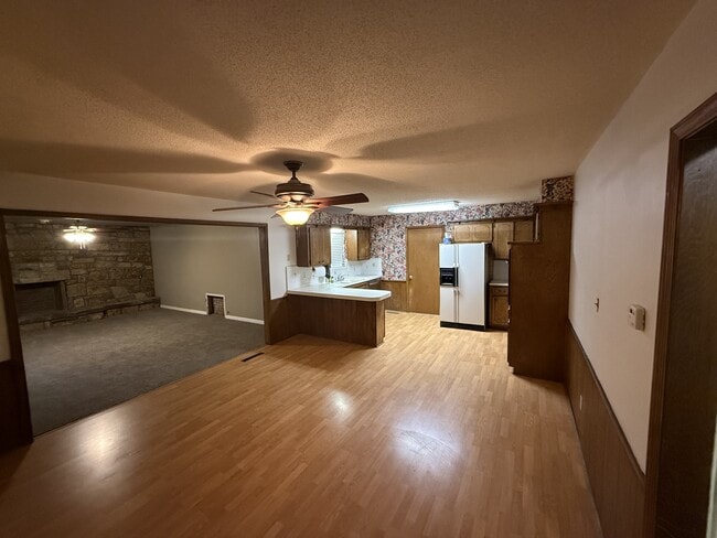 Photo - 2123 E 12th St