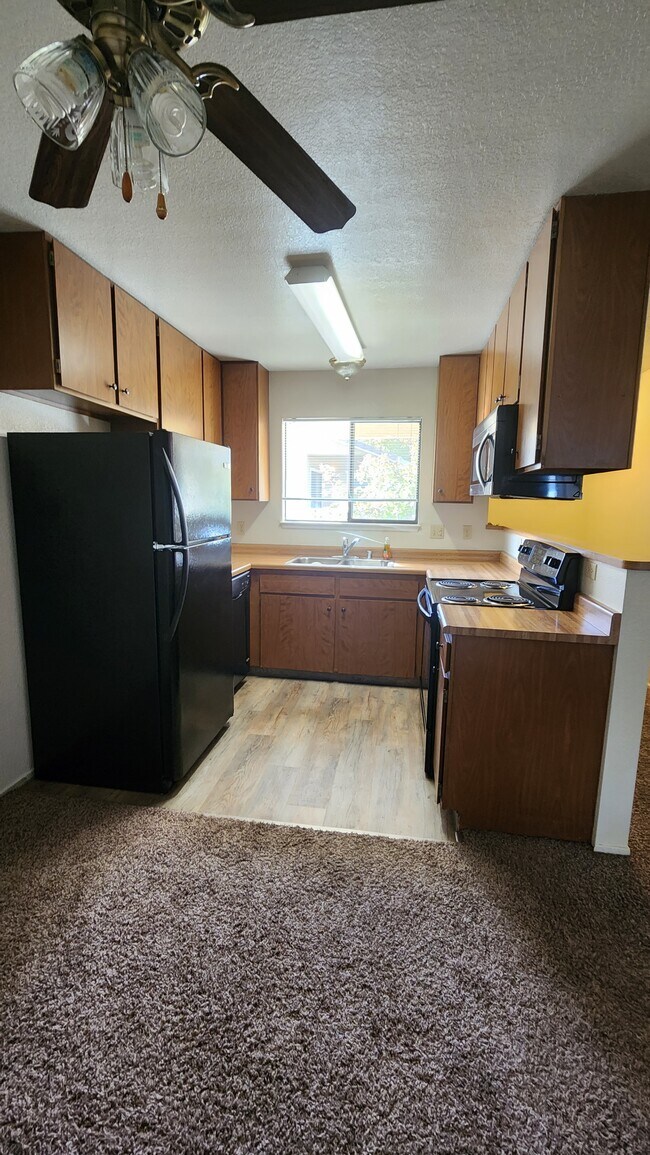 Photo - 2510 Hartnell Ave Unit 9