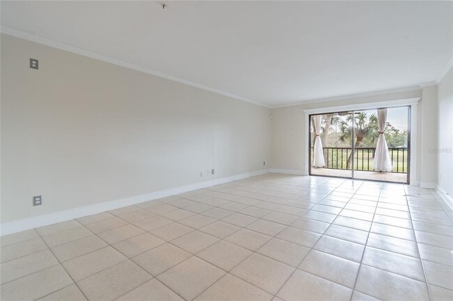 Photo - 13618 Greenfield Dr Unit 305