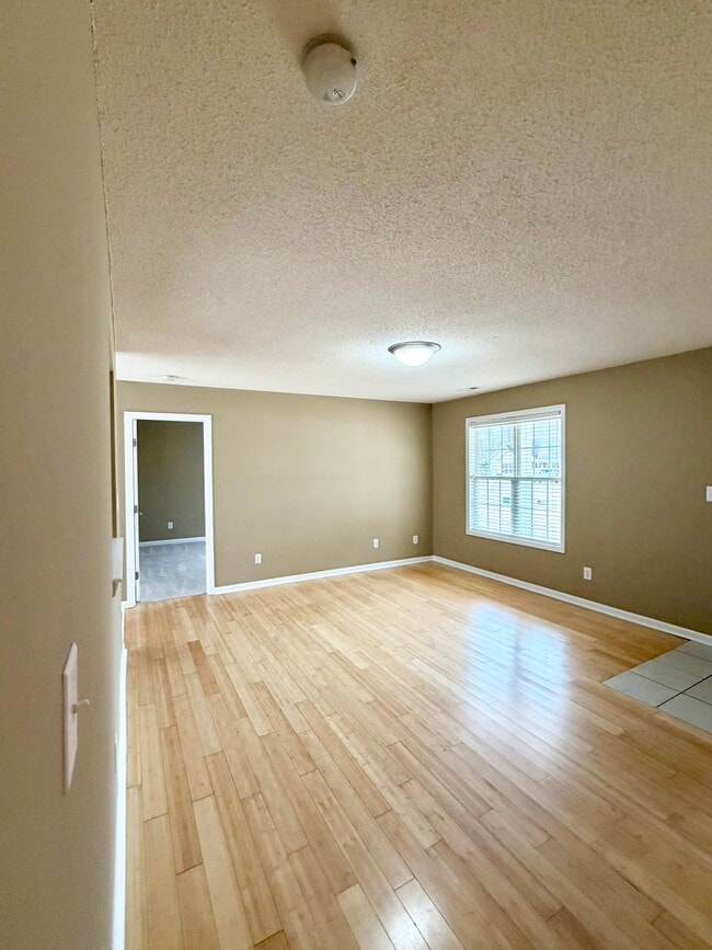 Photo - 132 Brook Pl