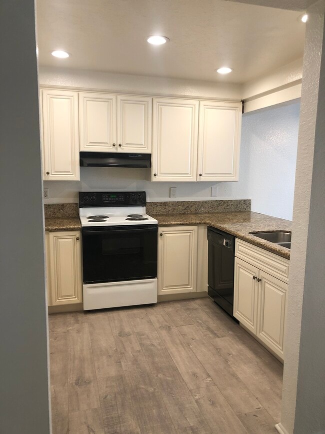 Photo - Cambridge Garden