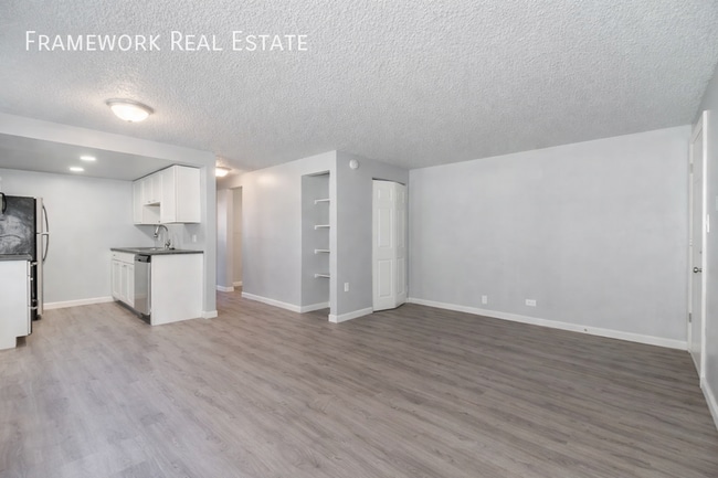 Photo - 828 12th St Unidad 103