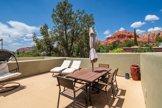 Photo - 630 Mountain Shadows Dr