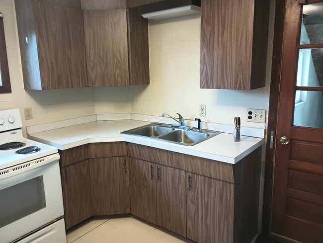 755 Main St Unit 201