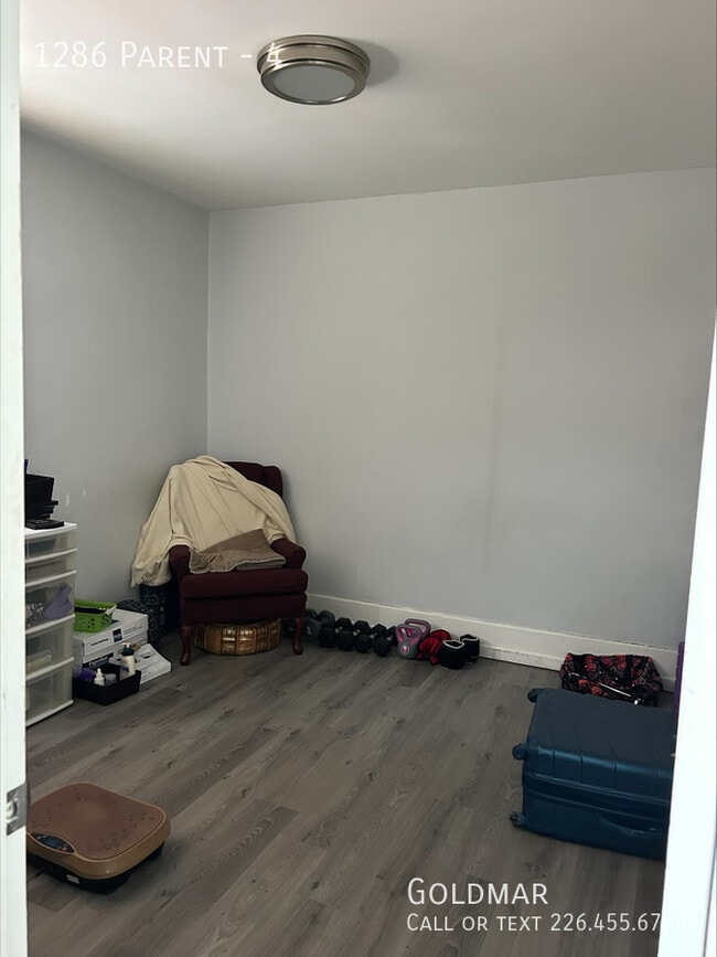 Photo - New listing off Ottawa St. Unité 4