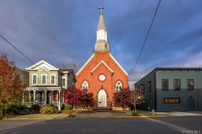 Building Photo - 428 State St