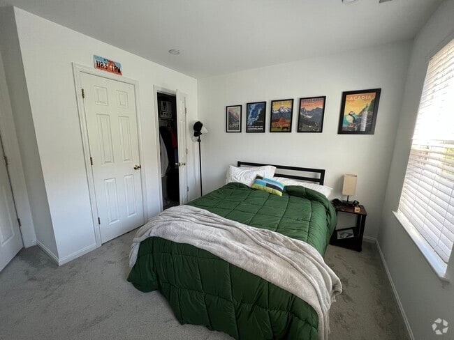 Building Photo - 1327 Belmont St NW Rental
