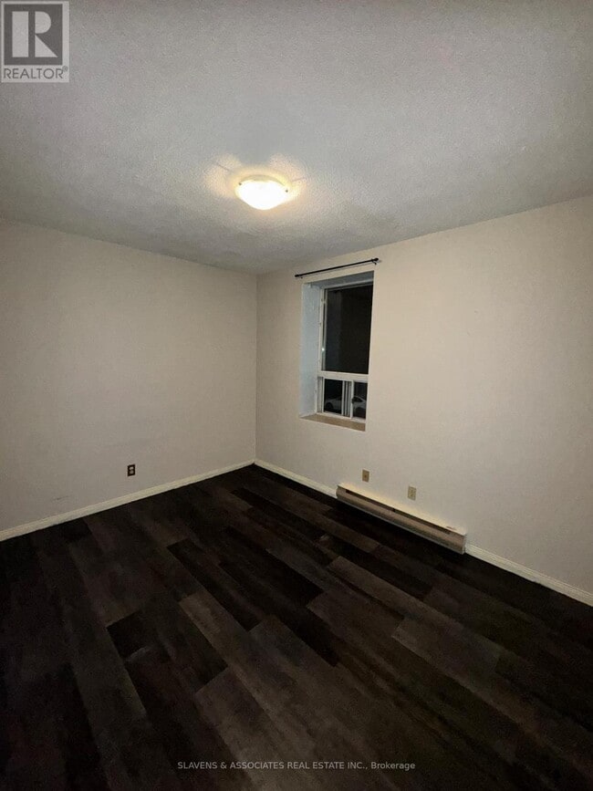 Photo - 45 King Ave E Unité 10